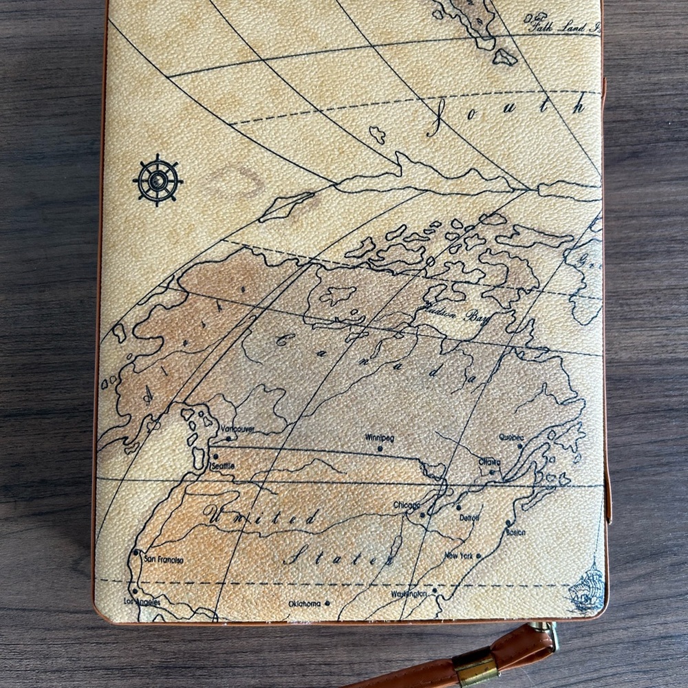 World Map Magnetic Travel Backgammon Set - Picture 5 of 7